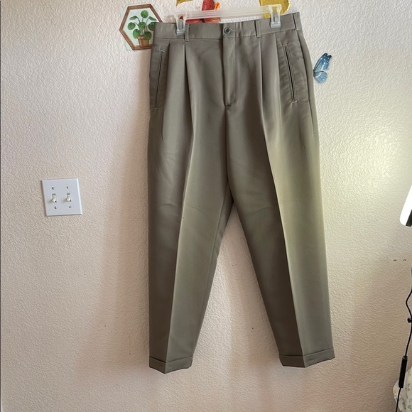 Haggar Other - Haggar Green Dress Pants with Pleats and Full-Length Design